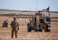 [ẢNH] Đoàn xe quân đội Mỹ bị tấn công tại Syria