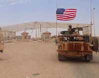 [ẢNH] Đoàn xe quân đội Mỹ bị tấn công tại Syria