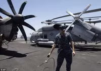[ẢNH] Điều ít biết về nhiệm vụ thủy táng trùm khủng bố Binladen của tàu sân bay USS Carl Vinson đang thăm Việt Nam