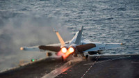 [ẢNH] Điều ít biết về nhiệm vụ thủy táng trùm khủng bố Binladen của tàu sân bay USS Carl Vinson đang thăm Việt Nam