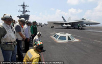 [ẢNH] Điều ít biết về nhiệm vụ thủy táng trùm khủng bố Binladen của tàu sân bay USS Carl Vinson đang thăm Việt Nam