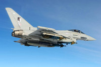 [ẢNH] Tiêm kích Eurofighter Typhoon vội vã rút lui sau khi bị radar S-400 chiếu xạ