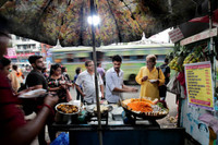 [ẢNH]Ẩm thực đường phố Việt Nam và châu Á dưới góc nhìn của phóng viên phương Tây