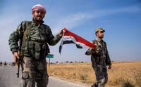[ẢNH] Quân đội Syria cùng vũ khí hạng nặng ào ạt trở lại thị trấn Tal Tamr