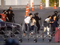 [ẢNH] Toàn cảnh thảm kịch xả súng kinh hoàng tại Thái Lan khiến 21 người thiệt mạng