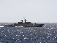 [ẢNH] Mỹ triển khai nhóm tác chiến tàu sân bay tiến sát bờ biển Iran