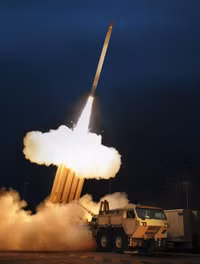 Mỹ dùng THAAD để ngăn Ấn Độ mua S-400 từ Nga?