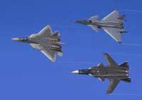 [ẢNH] Sự thật về bức ảnh Su-57 bay kèm Su-47 và MiG-144