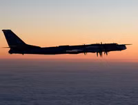[ẢNH] Gấu già Tu-95 Nga dù 66 tuổi vẫn làm Mỹ, Nhật, Hàn bất an mỗi khi chúng bay qua
