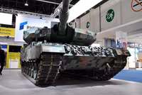 [ẢNH] Ba Lan nhận siêu tăng từ Đức, chính thức thách thức T-14 Armata Nga