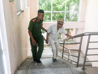 [Ảnh] Nữ Công an Thủ đô vui tươi, tình nguyện phục vụ nhân dân trong Chủ Nhật