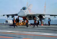 [ẢNH] Đưa J-15 lên Type-001A đi thị uy, Trung Quốc đang quá mạo hiểm