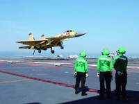 [ẢNH] Đưa J-15 lên Type-001A đi thị uy, Trung Quốc đang quá mạo hiểm