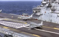 [ẢNH] Brazil bán thanh lý tàu sân bay cực mạnh với giá chỉ... 1,275 triệu USD