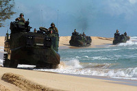 [ẢNH] Thiết giáp lội nước Mỹ chìm, 1 người thiệt mạng, 8 người khác mất tích