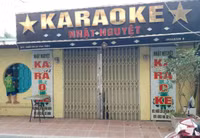 Hà Nội: Cảnh sát khu vực xuyên đêm nhắc nhở hàng quán đóng cửa phòng chống dịch Covid-19