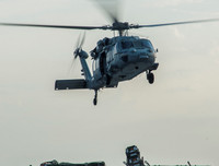 [ẢNH] Sức mạnh kinh hoàng từ dàn tiêm kích trên tàu sân bay USS Carl Vinson có thể vô hiệu hóa ngay một quốc gia