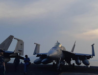 [ẢNH] Sức mạnh kinh hoàng từ dàn tiêm kích trên tàu sân bay USS Carl Vinson có thể vô hiệu hóa ngay một quốc gia
