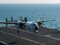 [ẢNH] Sức mạnh kinh hoàng từ dàn tiêm kích trên tàu sân bay USS Carl Vinson có thể vô hiệu hóa ngay một quốc gia