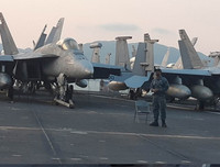 [ẢNH] Sức mạnh kinh hoàng từ dàn tiêm kích trên tàu sân bay USS Carl Vinson có thể vô hiệu hóa ngay một quốc gia