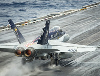 [ẢNH] Sức mạnh kinh hoàng từ dàn tiêm kích trên tàu sân bay USS Carl Vinson có thể vô hiệu hóa ngay một quốc gia