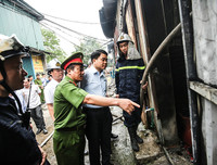 Chủ tịch UBND TP Hà Nội trực tiếp chỉ đạo chữa cháy và khắc phục hậu quả vụ hoả hoạn tại Trung Văn