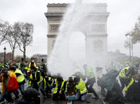 [ẢNH] Biểu tình bạo loạn kinh hoàng tiếp tục diễn ra ở Pháp