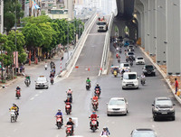 Cận cảnh đường vành đai 2 trên cao tại Hà Nội