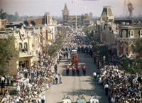 [ẢNH] Ảnh hiếm về lễ khai trương Công viên giải trí Disneyland tại Mỹ năm 1955