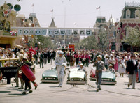 [ẢNH] Ảnh hiếm về lễ khai trương Công viên giải trí Disneyland tại Mỹ năm 1955
