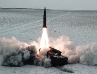 [ẢNH] Cho sát thần Iskander-M thị uy, Nga đang muốn truyền tải điều gì?