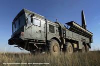 [ẢNH] Cho sát thần Iskander-M thị uy, Nga đang muốn truyền tải điều gì?