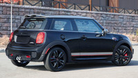 [ẢNH] Xe Mini phiên bản John Cooper Works Knights có gì khiến khách hàng chờ đợi