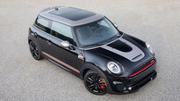 [ẢNH] Xe Mini phiên bản John Cooper Works Knights có gì khiến khách hàng chờ đợi