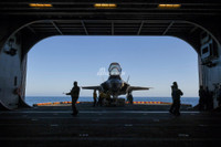 [ẢNH] Tàu đổ bộ tối tân nhất của Mỹ mang đầy F-35B tập trận tại Biển Đông