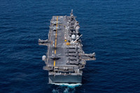 [ẢNH] Tàu đổ bộ tối tân nhất của Mỹ mang đầy F-35B tập trận tại Biển Đông