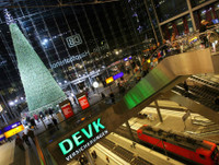 [ẢNH] Choáng ngợp trước những cây thông Noel đắt giá nhất thế giới