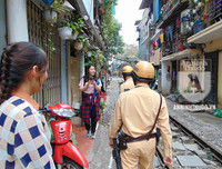 [ẢNH] CSGT Đường sắt tuần tra, tuyên truyền tại 