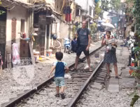 [ẢNH] CSGT Đường sắt tuần tra, tuyên truyền tại 