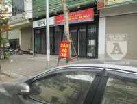 Đỗ ô tô kiểu... hồn nhiên dưới thông báo cấm đỗ, thì sao?...