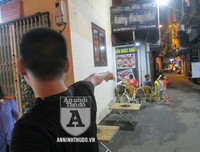 [ẢNH] Toàn cảnh vụ cảnh sát quật ngã đối tượng giang hồ cầm 2 dao nhọn cố thủ