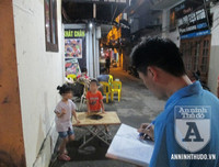 [ẢNH] Toàn cảnh vụ cảnh sát quật ngã đối tượng giang hồ cầm 2 dao nhọn cố thủ