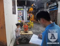 [ẢNH] Toàn cảnh vụ cảnh sát quật ngã đối tượng giang hồ cầm 2 dao nhọn cố thủ