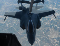 [ẢNH] F-35A Mỹ sẵn sàng đối đầu Su-35S Nga khi thực chiến tại Iraq