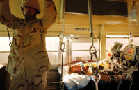 [ẢNH] Xúc động những hình ảnh về giá trị con người trong chiến tranh