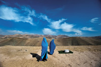 [ẢNH] Xúc động những hình ảnh về giá trị con người trong chiến tranh