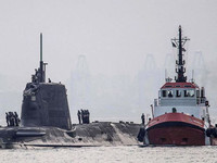 [ẢNH] Tàu ngầm hạt nhân Anh mang đầy Tomahawk áp sát Iran, sẵn sàng khai hỏa