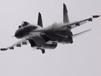 [ẢNH] Su-35, 'con gà đẻ trứng vàng' cho Nga