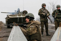 [ẢNH] Chiến sự Ukraine bùng phát dữ dội khiến 24 lính chính phủ kèm cố vấn Mỹ thiệt mạng