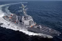 [ẢNH] Khu trục hạm Mỹ chất đầy tên lửa áp sát tàu do thám Nga